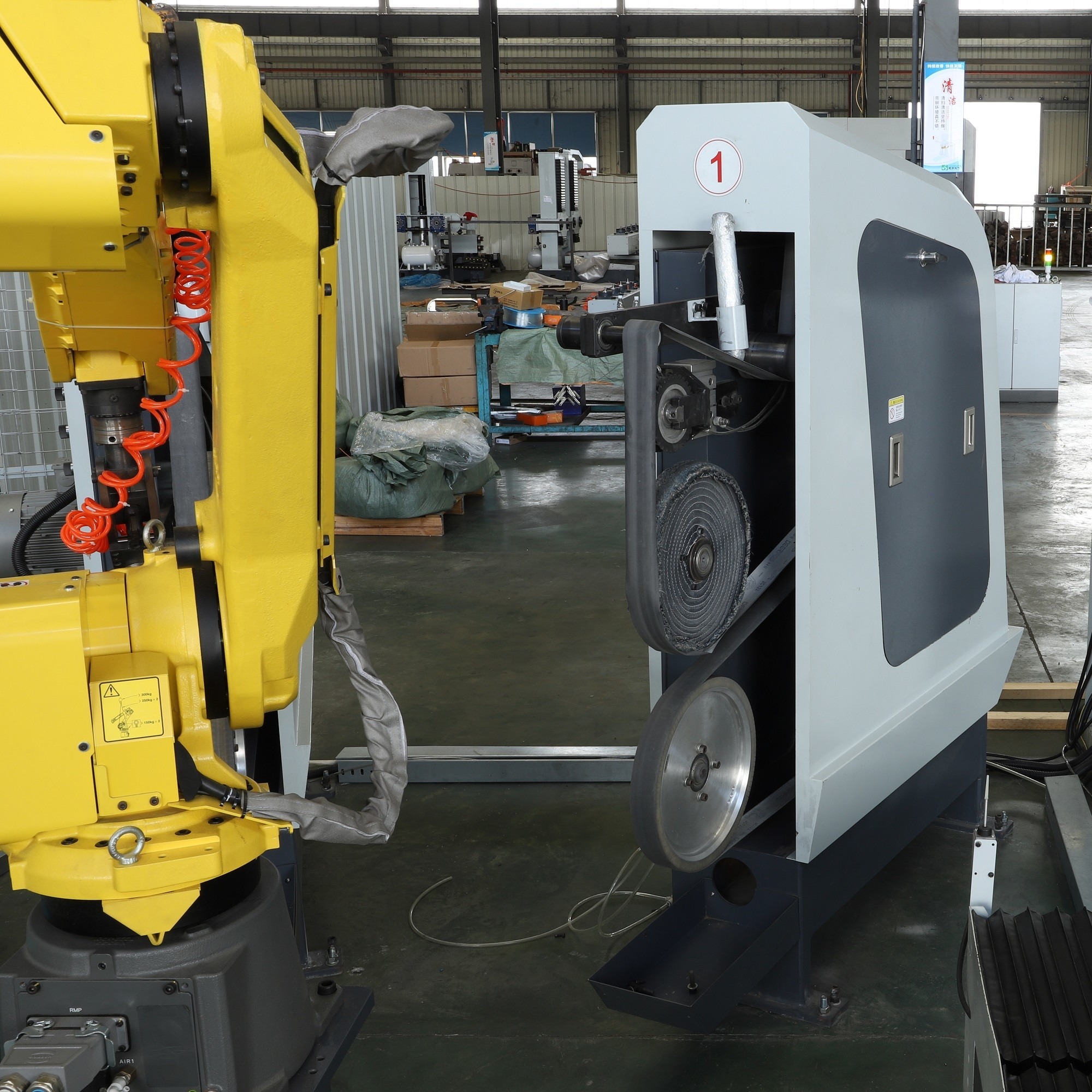 Automatic Metal Surface Polishing Machine Robot Cell For Sanitary Ware