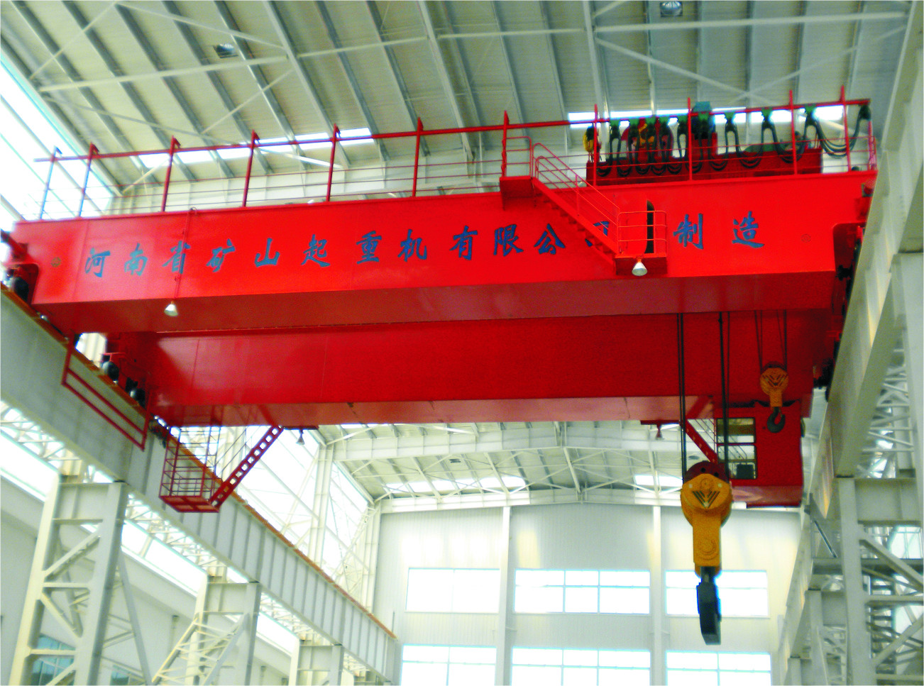 550T A5 Double Girder Overhead Crane 28m With Cab Control Hook