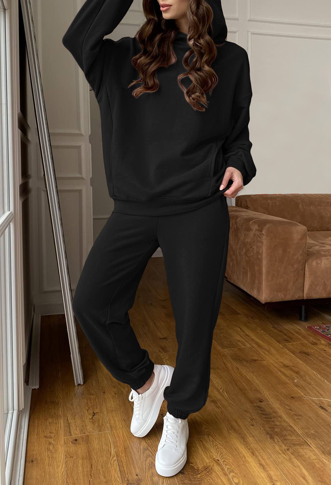 Customized Womens Sweat Suits Plain Blank Hoodie and Sweatpants Set for Autumn Season