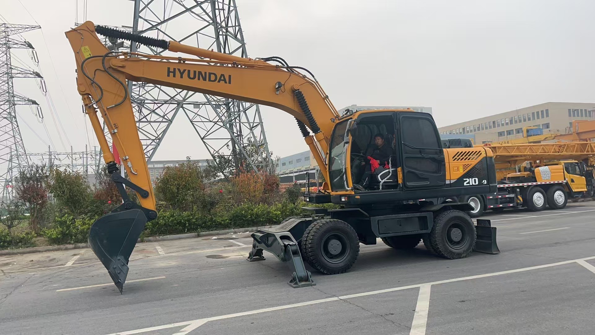 New Arrival Hydundai 210w-9 Wheel Excavator 20 Ton Second Hand Hyundai Wheel Digger