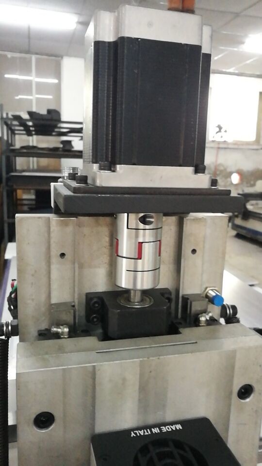 Heavy Duty Structure 24000rpm 4060 4 Axis CNC Router
