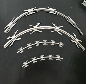 Concertina Razor Wire Hot Dipped Galvanized Cross Barbed Wire Top sales