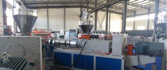 Plastic WPC Foam Board Machine / Conical Twin Screw WPC Board Production Line