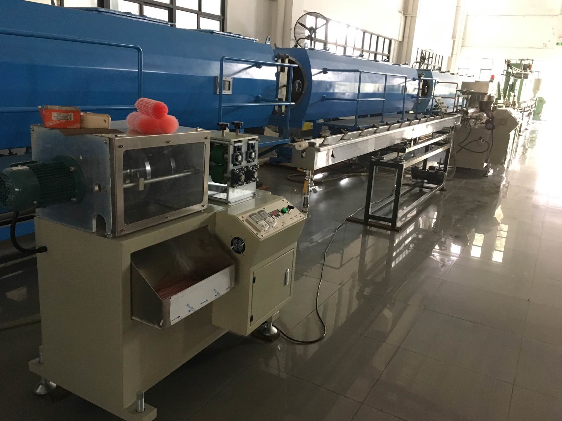 Easy Operate Plastic Drinking Straw Making Machine Blue Machine Color
