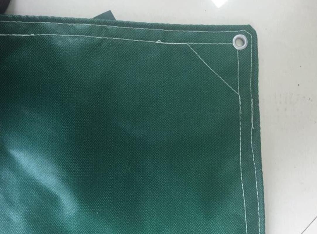 Neoprene Coating Fiberglass Welding Blanket 550°C For Welding / Cutting