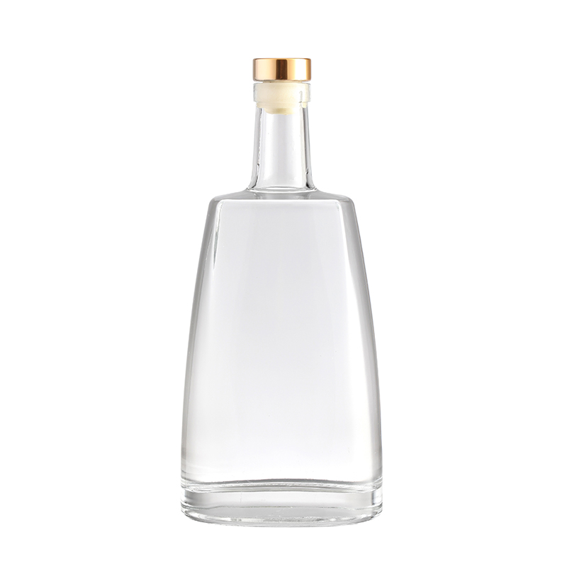 Customied Bottle Color 500ml 750ml Gin Glass Bottle With Lid for Beverage Distribution