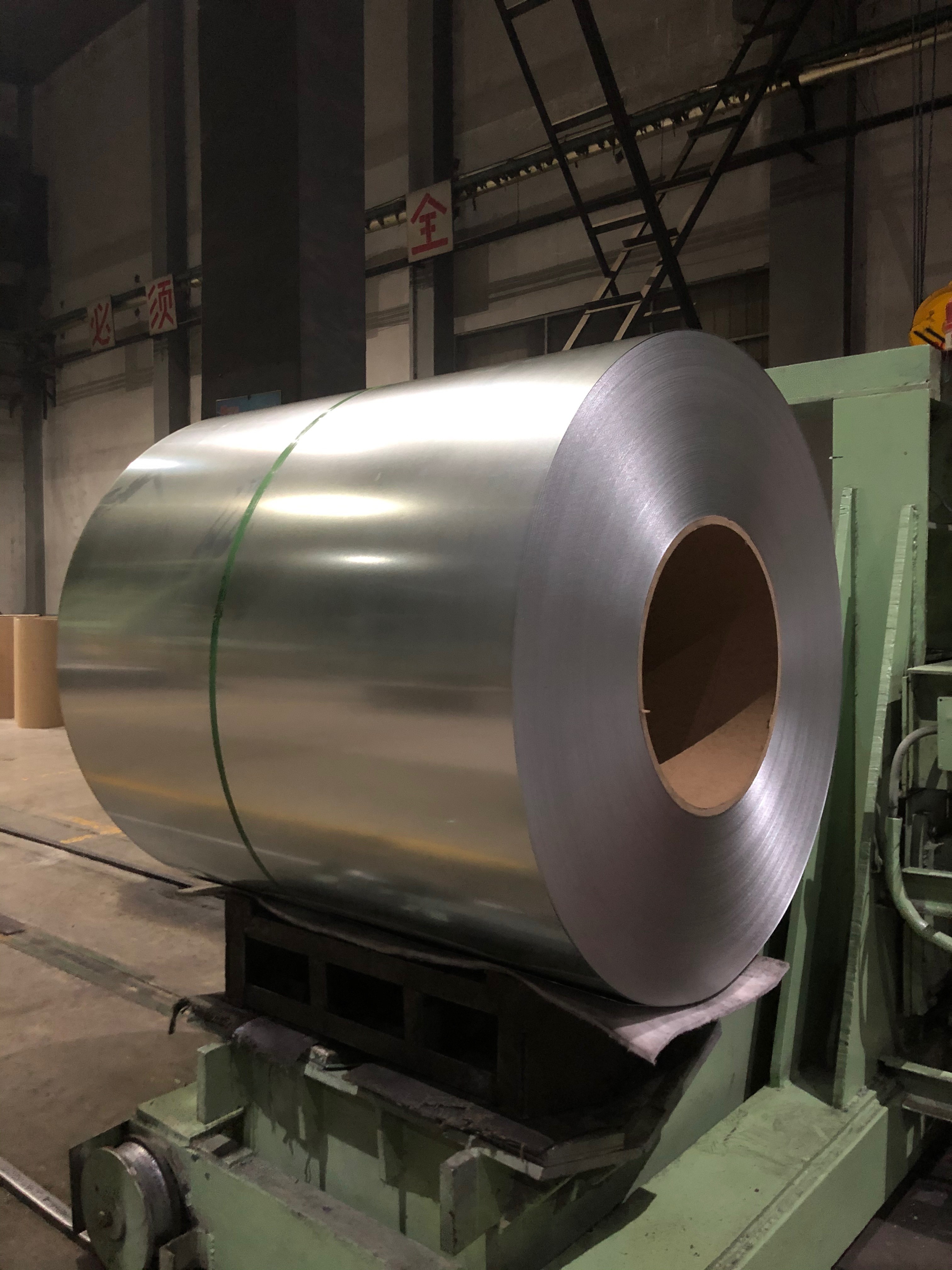 Bright Galvanized Steel Zero Spangle Hot-Dip Galvanised Steel GI Coils for corrugated metal sheet and tiles S320GD