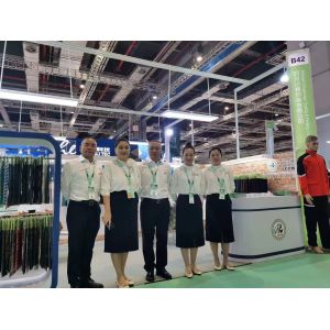 China Soft Texture CVC Fabric with Custom Dyed Colors and Pre-Shrink Finish for Durable Clothing on sale