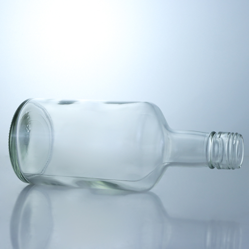 CROWN CAP Sealing 200ml Clear Round Glass Bottles for Carbonated Drinks in Bulk
