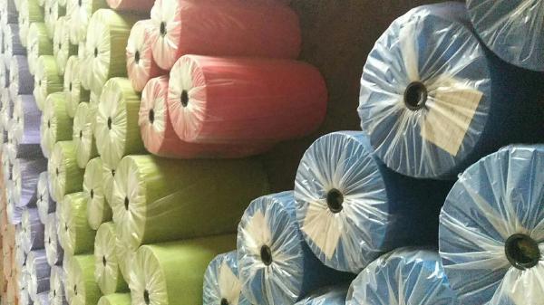 PP Spunbond Non Woven Fabric For Packing Bag / Shopping Bag 15-200gsm Basis