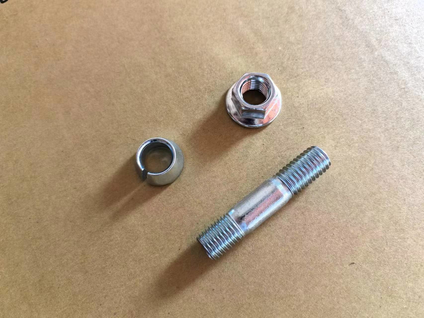 N Series Light 5093000661 Rear Axle Shaft Bolt ORIGIN PARDS Brand High Quality Bolt With Nut And Washer