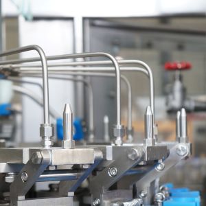 6000BPH 500ml Fruit Juice Filling Machine Integrate Bottling Rinsing