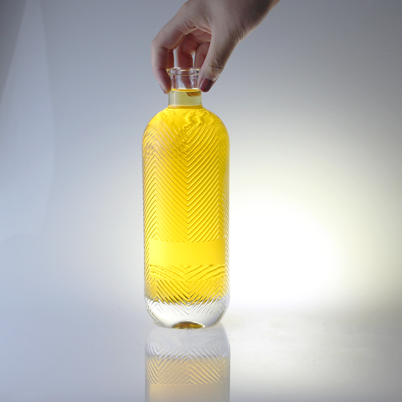 Transparent 750ml Capacity Extra Flint Engraving Glass Bottle With Cork With 500ml Capacity