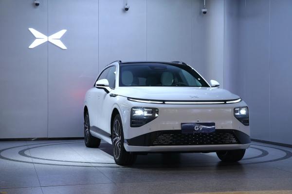 Xpeng G9 SUV Pure Electric Medium to Large 5-door 5-seater Electric Crossover