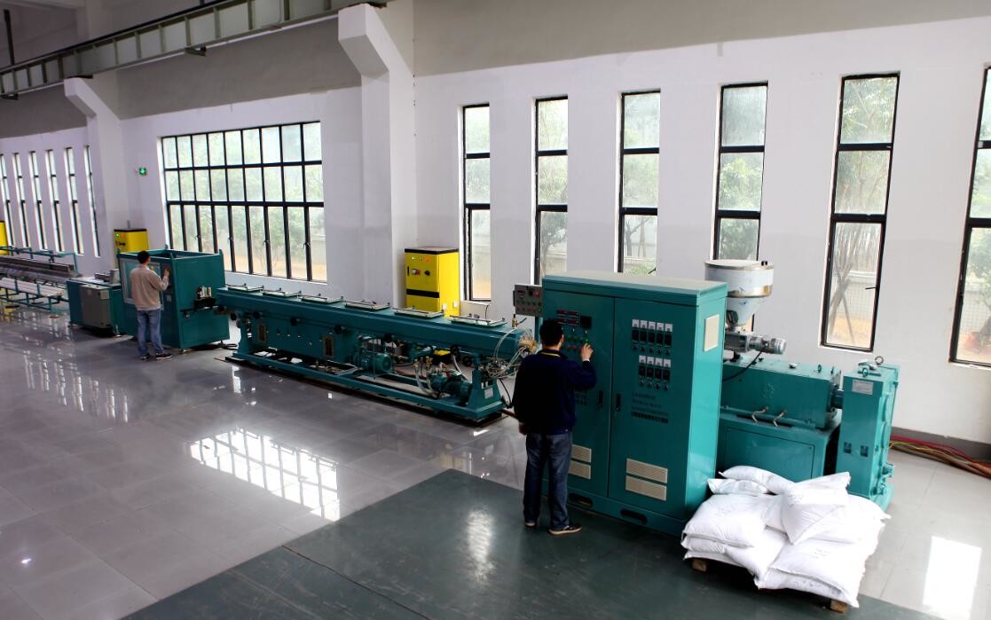 Twin Screw Plastic PVC Pipe Extrusion Machine 150m/Min 380V For Industrial Powder