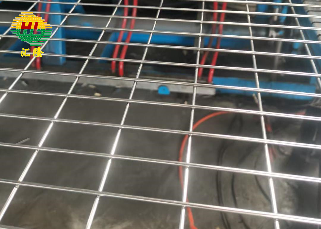 1.2mm 1.5mm 1.8mm Glavanized Underfloor Heating Welded Wire Mesh Panels