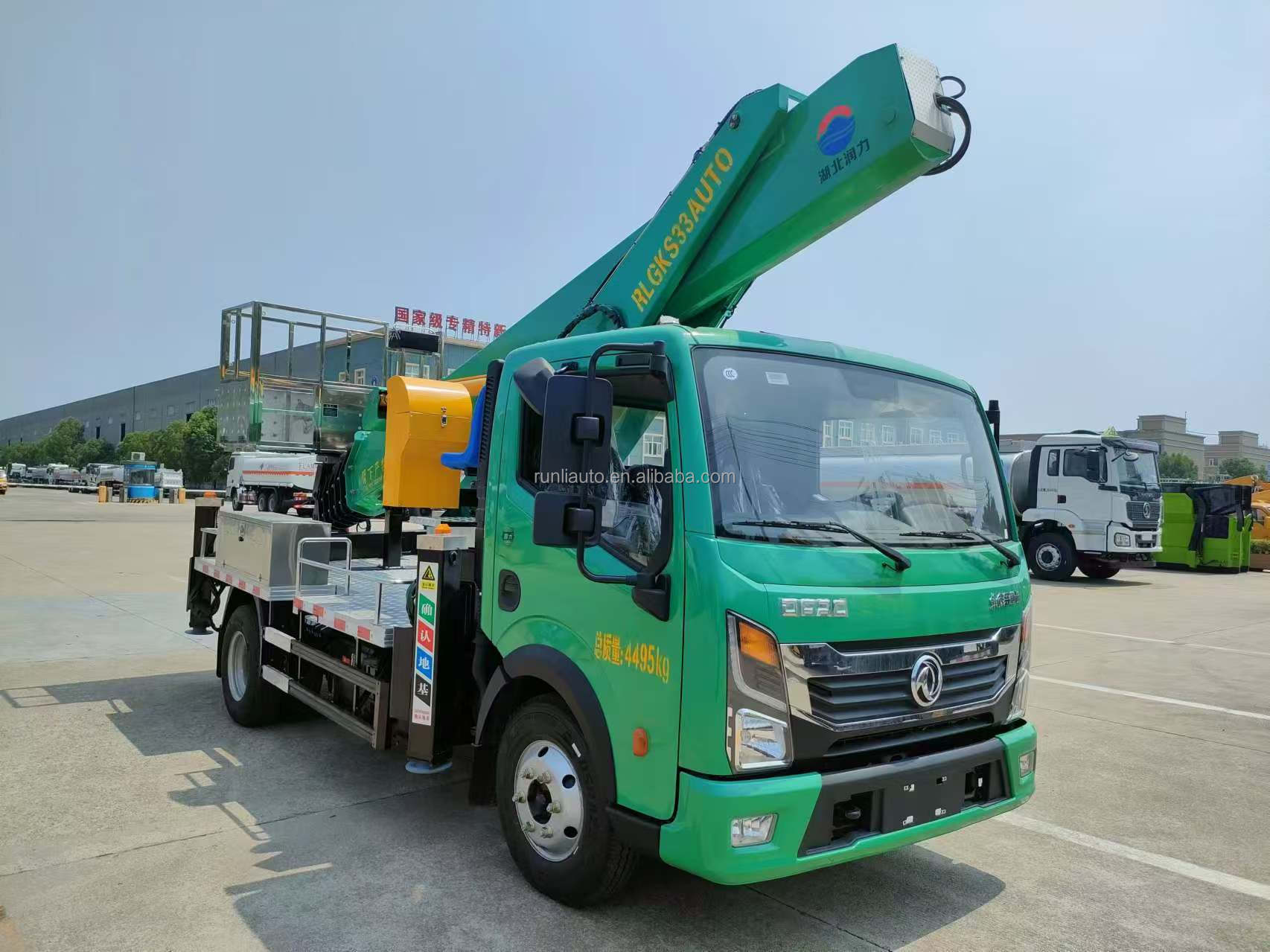 China Factory DFAC DongFeng Duolika Overhead Mounted Aerial Work Platform Telescopic Boom Bucket High Altitude Operation Truck