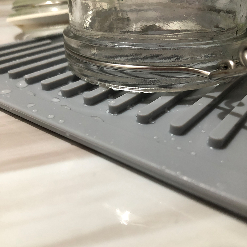 Amazon Original Drying Mat Silicone Dishes Drying Kitchenware BPA Heat Resistant Folding Dining Table Custom Dish Draining
