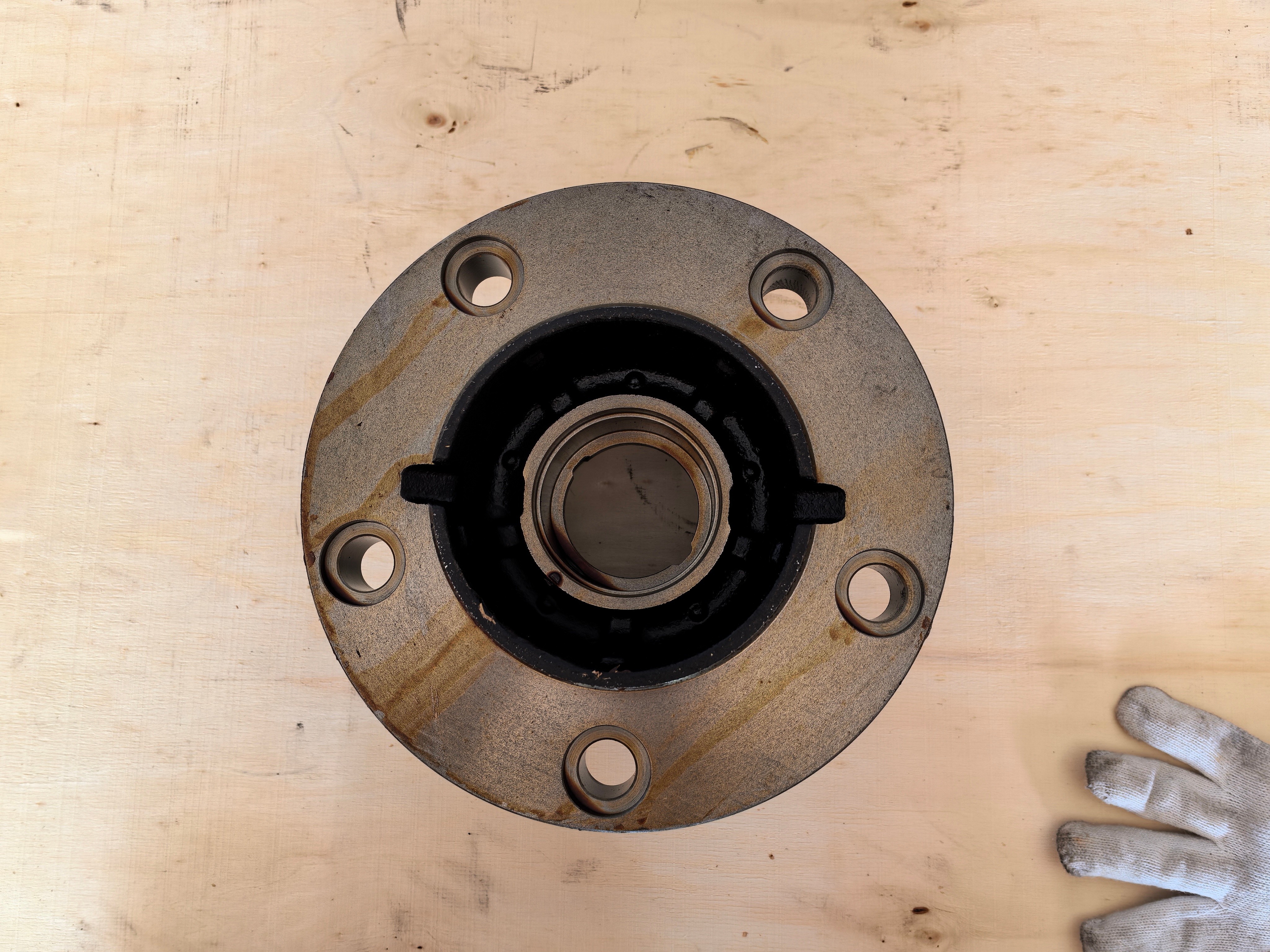 NNR NPR NQR Front Axle Hub 8970172060 Isuzu 4HF1 4HG1 Engine Model Truck Front Wheel 5 Bolt Holes Same Mould With Origin