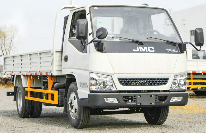 Small Light JMC Cargo Truck With Single Row Cabin 2Tons -3.5Tons Transport Truck