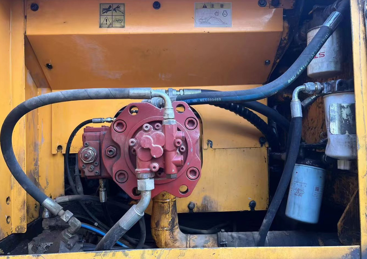 Original Used Hyundai 215 Excavators 21 Ton Backhoe Mining Secondhand Digger for Construction