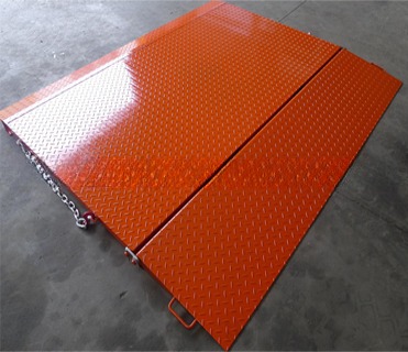 Hydraulic Scissor Lift Container Ramp for Forklift Loading 6500Kgs Capacity and Multi-functional Design