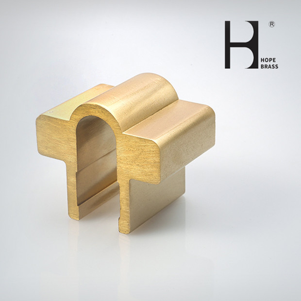 SGS Golden Brass Sanitary Ware , Wear Resistant Extruded Brass Profiles