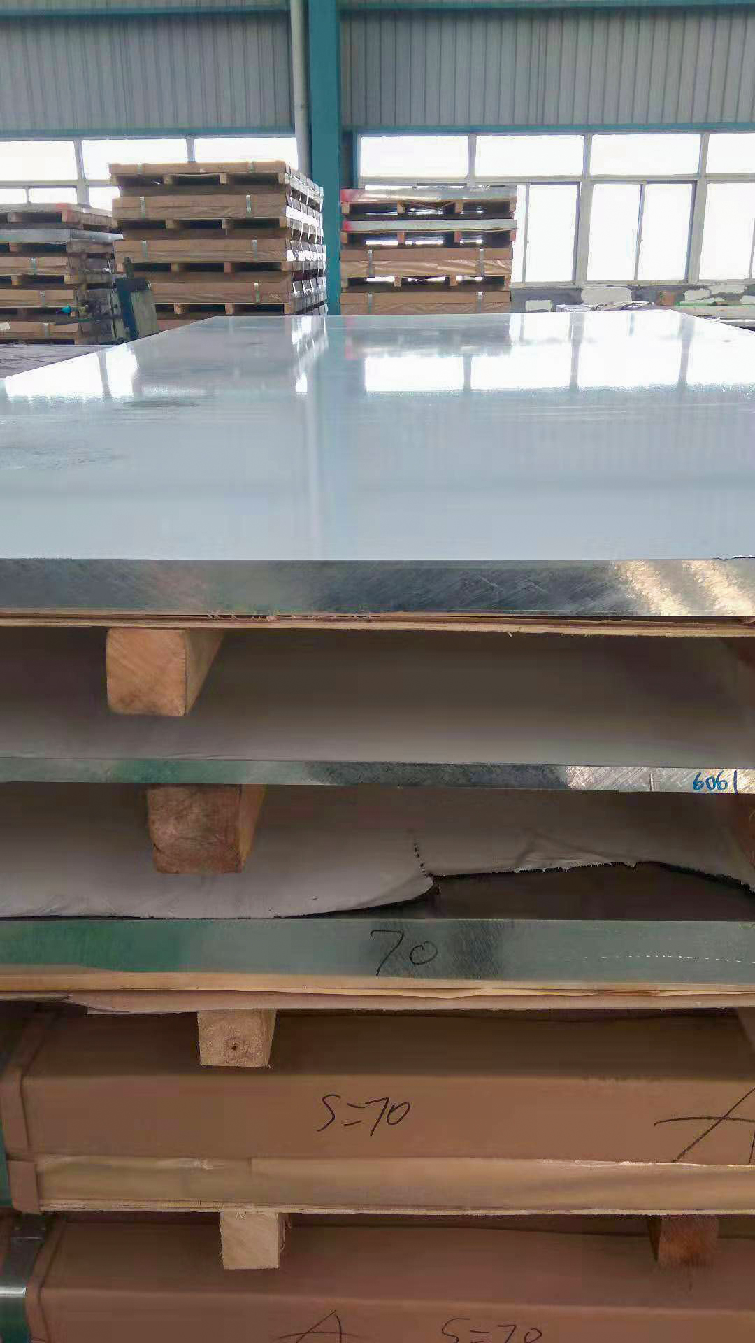 1060 Building Decoration Anodized Aluminum Plate Alumina 5 To 20 Microns