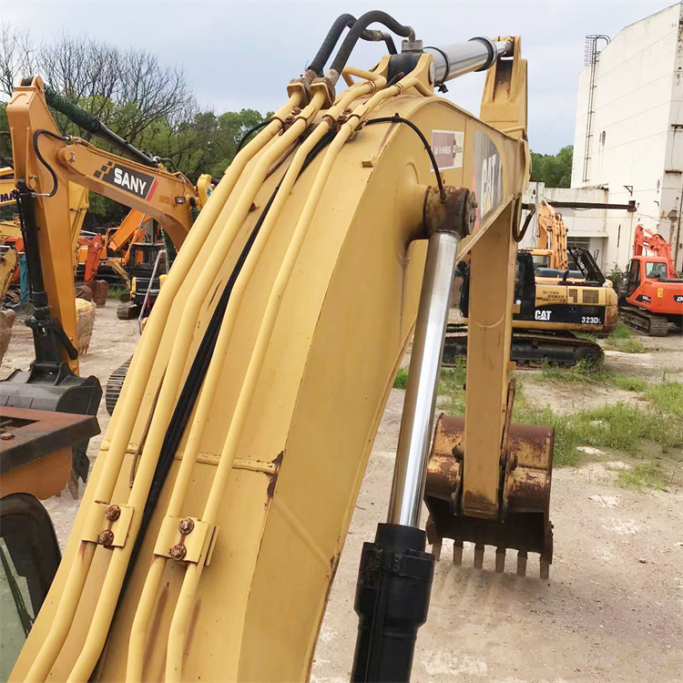 Caterpillar engine 26 ton used cat 326d2 excavator in good working condition in Japan