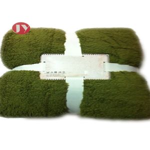 China Custom Sherpa Polyester Fleece Blanket With selectable plain Colors Eco - Friendly on sale