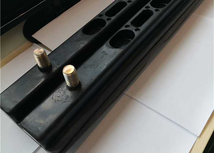 600mm Length Bolt On Excavator Black Rubber Pads For Kobelco E255