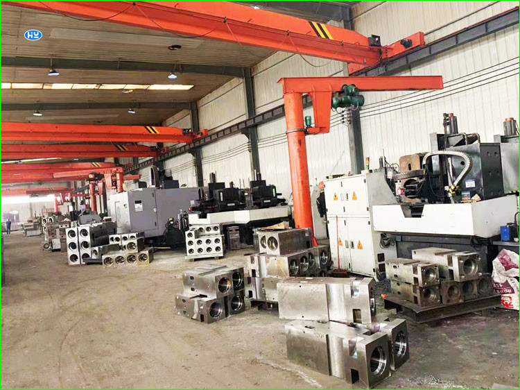 Front Middle Back Cylinder 42CRMO 155MM Chisels Excavator Breaker Attachment