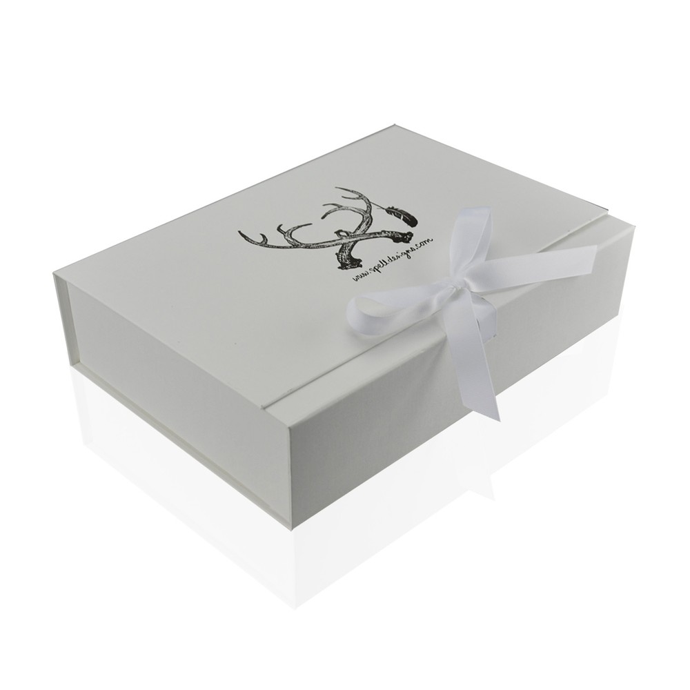 Fixed Ribbon Tie Magnetic Closure Rigid Boxes Multipurpose Use For Birthdays