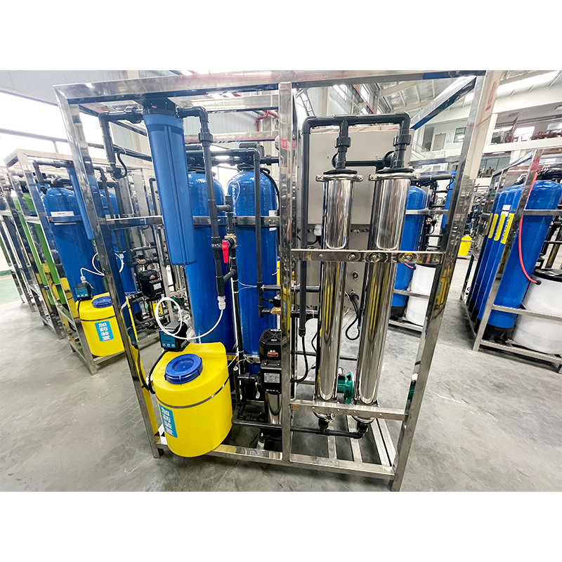 500L FRP Vessel Reverse Osmosis Plant for Pure Water Treatment in Stainless Steel Tank
