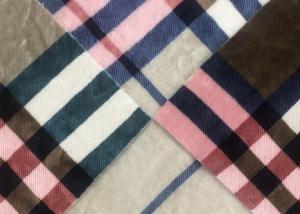  Coral Fleece Soft Blanket Fabric Checked / 530GSM Synthetic Blanket Material Manufactures