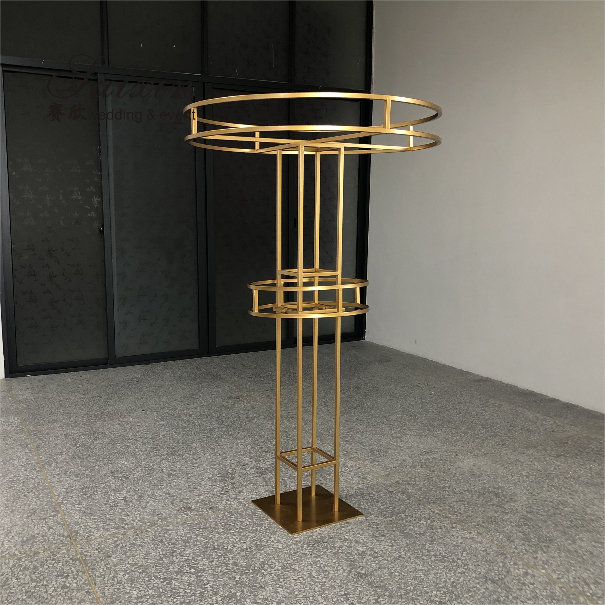 Wholesale Tall large circle round flower standing for wedding decoration centerpieces