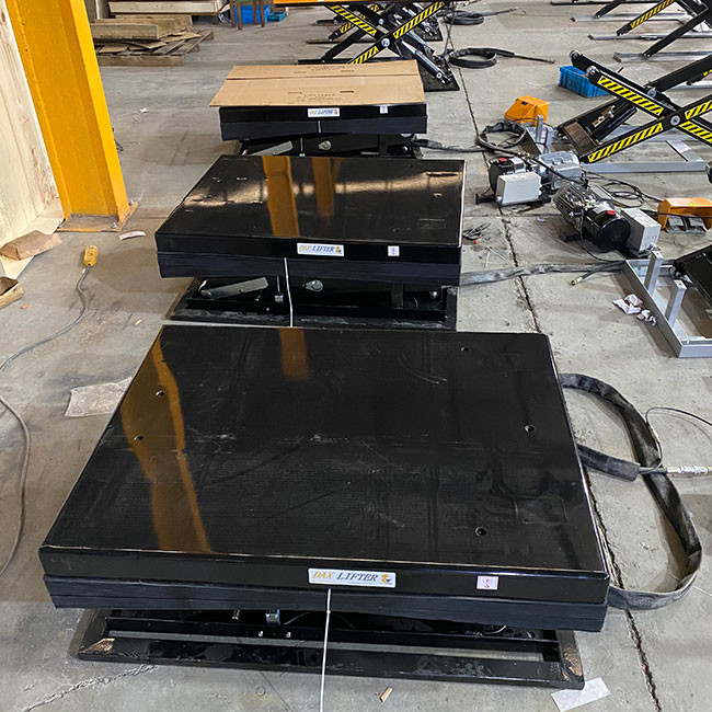 1100mm Custom Lift Tables Vertical Large Platform 2500mmx820mm Electric Scissor Lift Tables With PVC Wrinkled Skirt