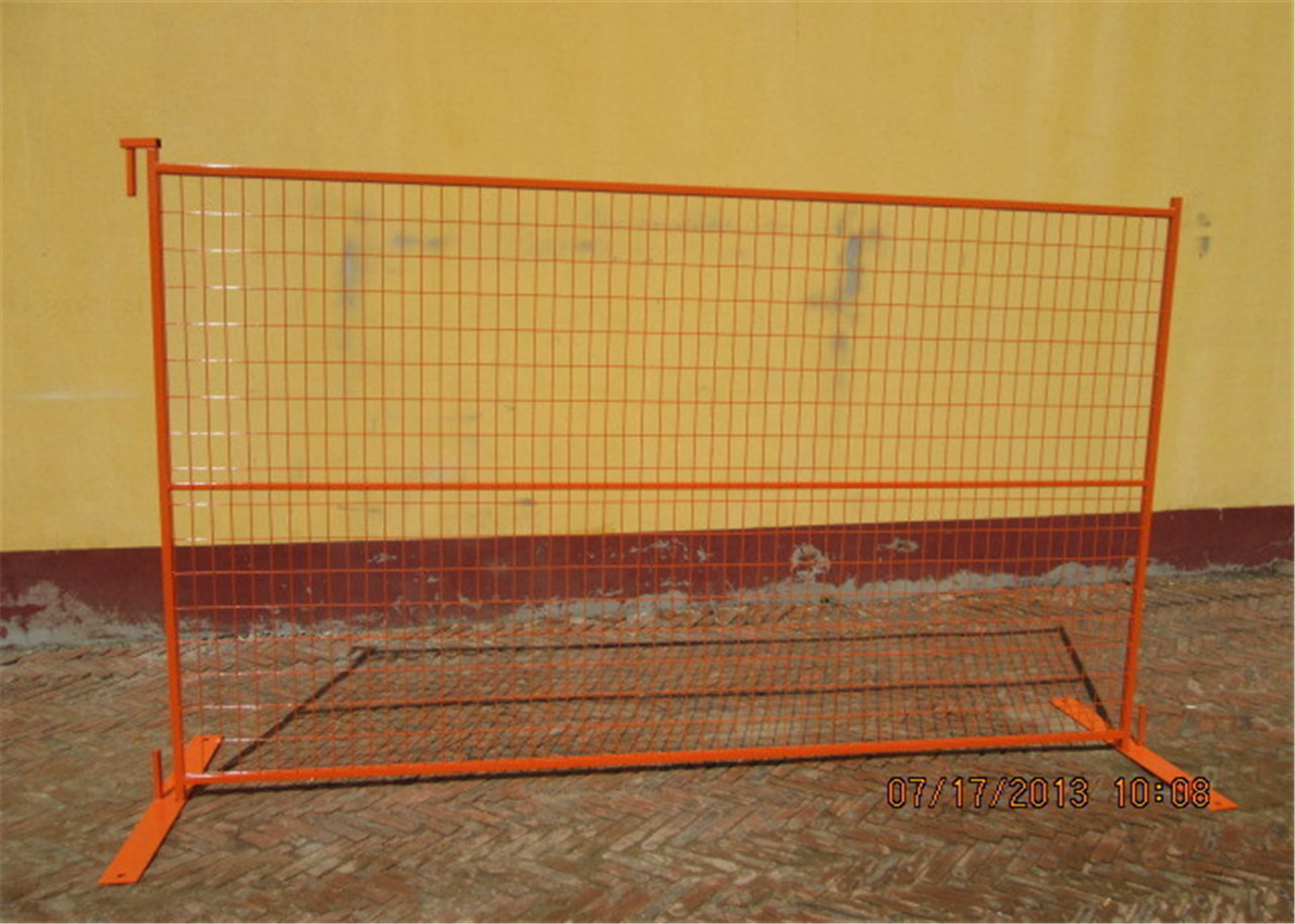 Canada Standard 8ft/2430mm*10ft/3048mm Width Construction middle brace3/4" outer frame 25mm*25mm x 2.00mm spacing 2"*4"