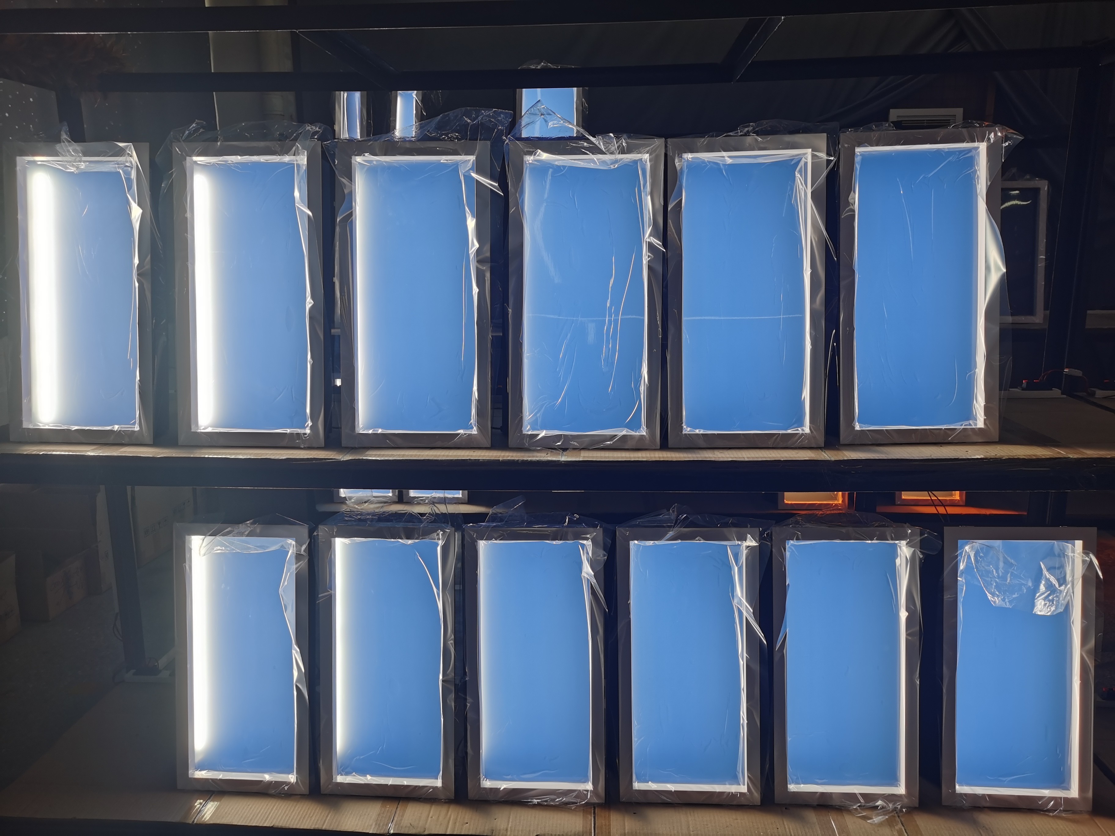 Sunlight-Mimicking Smart Light Panel – Transform Windowless Spaces with Adjustable Color Temperature
