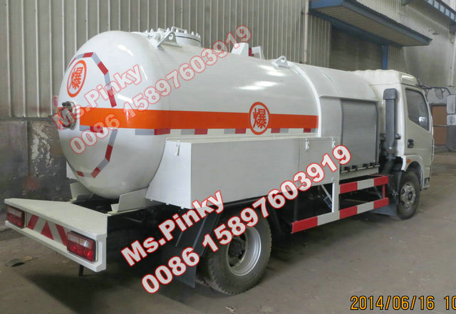 5500L Propane Bobtail Tanker Truck With Mobile Filling Gas Machine and Dispenser Propane Delivery Trucks Hot Sales