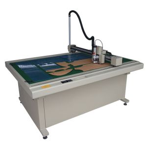 Professional Cardboard Cutting Plotter , Corrugated Cardboard Cutting Machine
