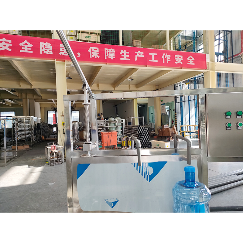 Bucket Water Washing Bucket Filling And Capping Production Machine 2 Gallon 5 Gallon