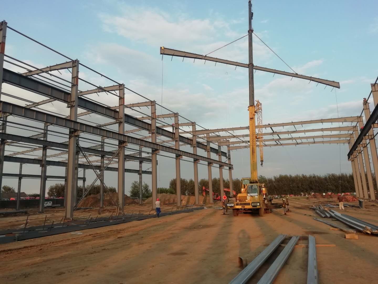 Pre-engineering industrial design Portal Frame Heavy Duty Steel Structure Factory Building