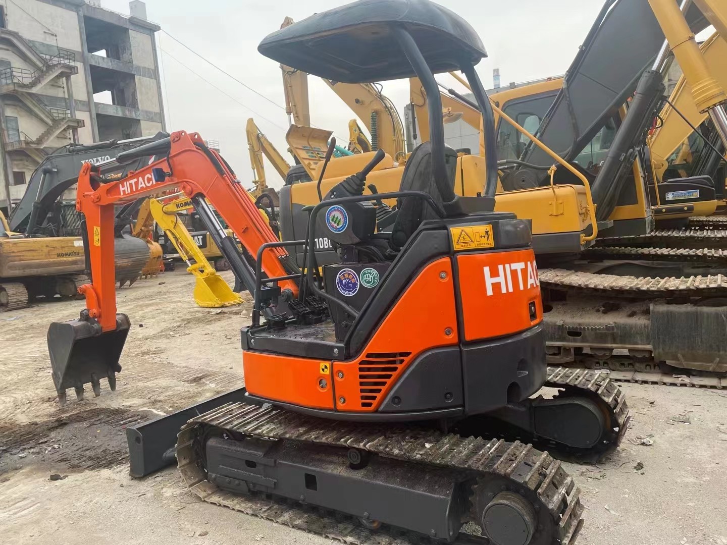 Multipurpose Used Hitachi Excavator Hitachi ZX30U Excavator For Gardens And Orchards