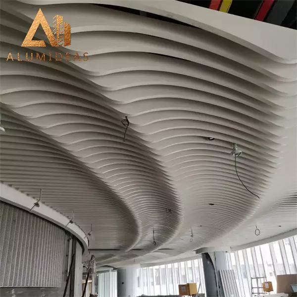 Baffle ceiling