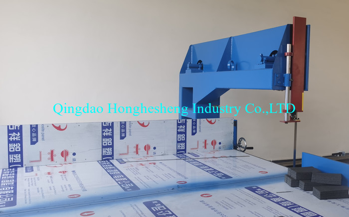 1200*500mm Small Foam Upright Cutting Machine Sponge Vertical Slicing For Textile
