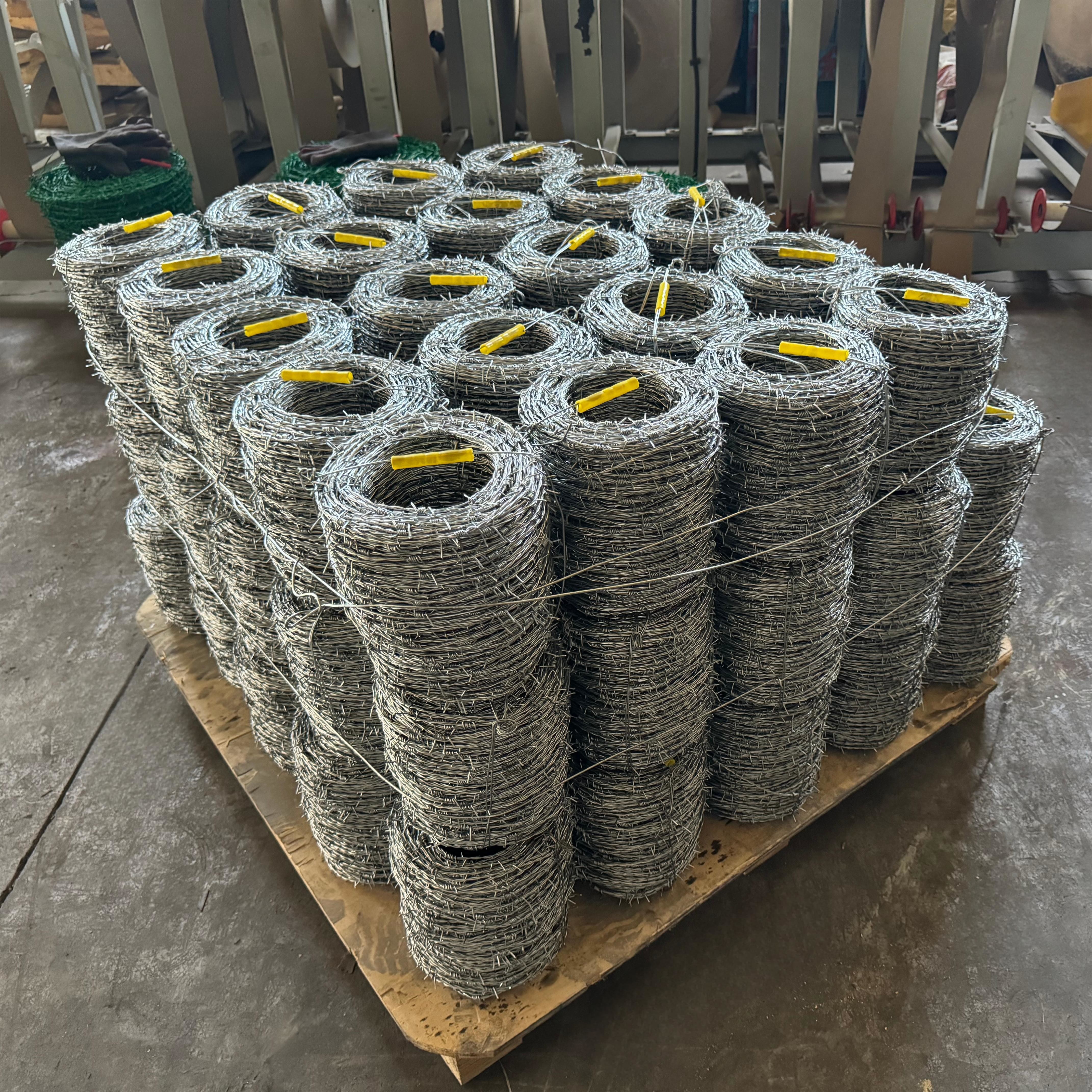 high tensile barbed wire mesh fence electrical barbed wire 125 gauge barbed wire 10kg barbed wire price in bangladesh aluminum alloy barbed wire guard