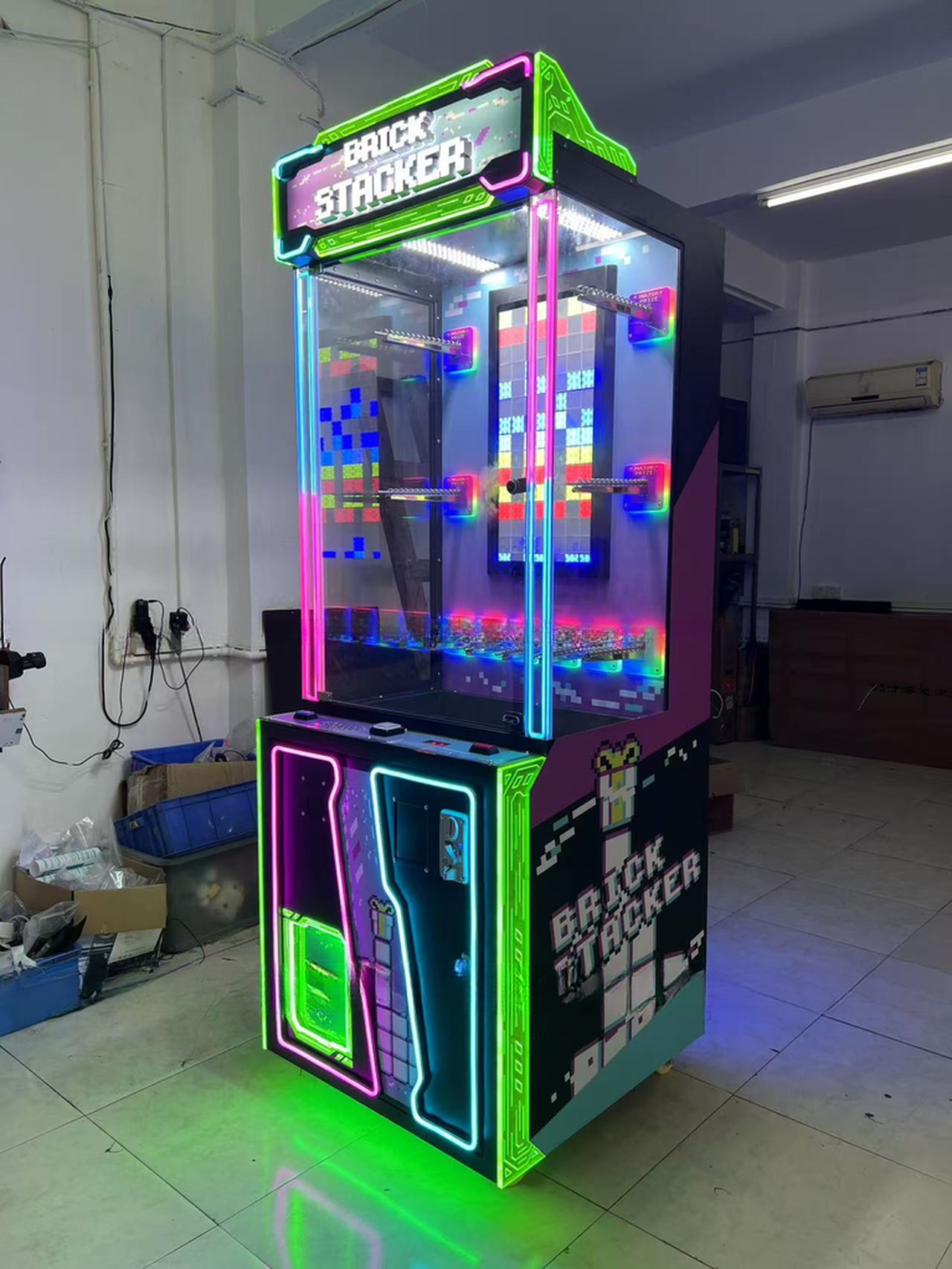 Customized Coin Operated Vending Game Machine For Fun City OEM Welcomed