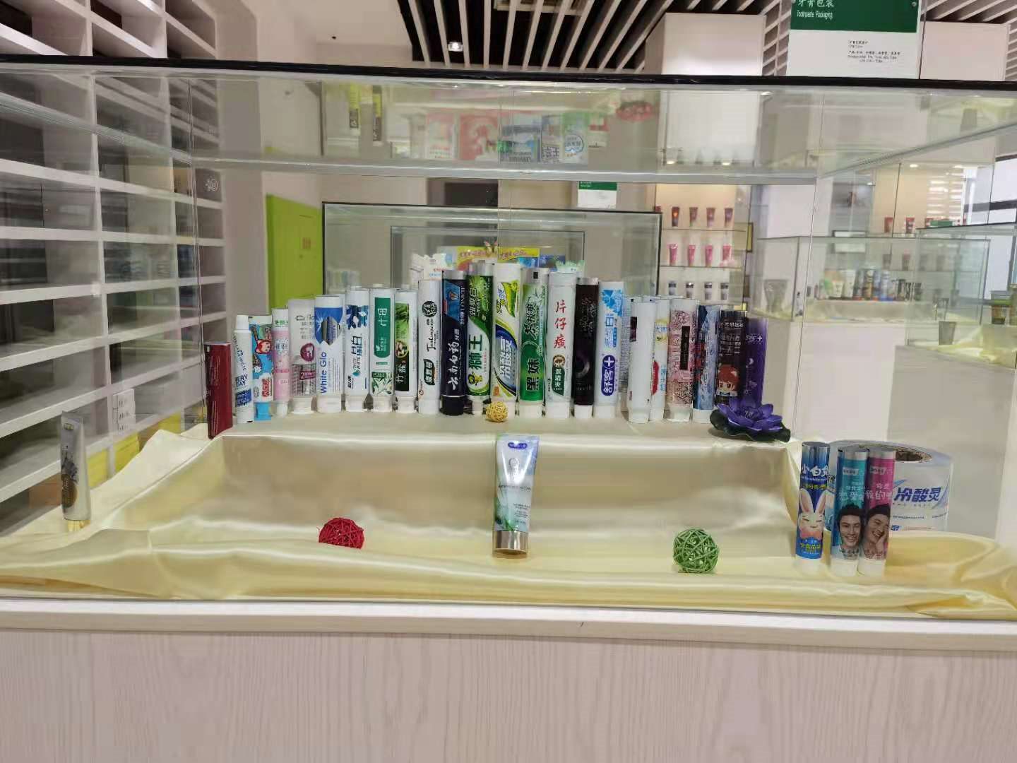 D40*117mm 100g Toothpaste Abl Laminated Tube With Flip Top Cap