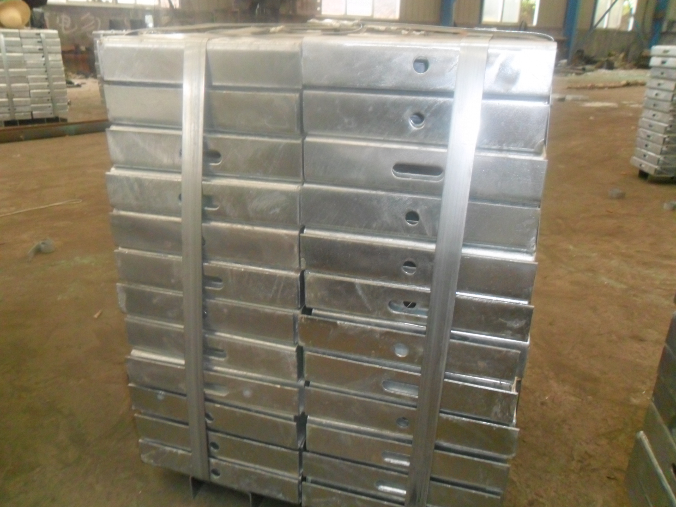 Roadway Safety Hot Dip Galvanized Highway Guardrail Dimensions for Road Traffic Safe